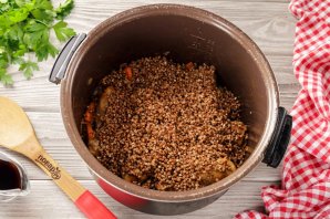 Гречка с голенью в мультиварке Гречка с голенью в мультиварке