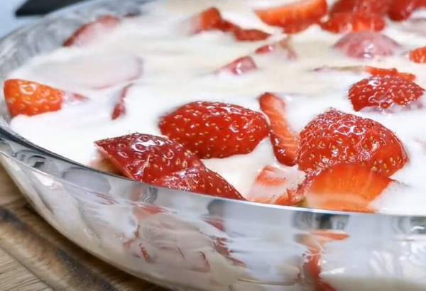 Французский пирог «Клафути». Всегда пеку его в сезон клубники: самый простой рецепт, который я знаю Французский пирог «Клафути». Всегда пеку его в сезон клубники: самый простой рецепт, который я знаю