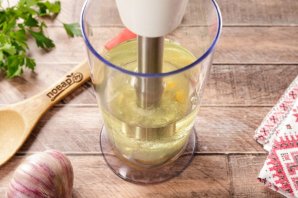 Майонез с чесноком Майонез с чесноком