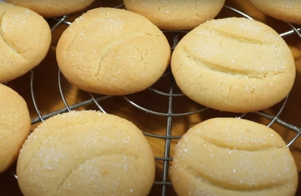 Печенье «из ничего.» Рецепт за 20 минут: без молока и сливочного масла Печенье «из ничего.» Рецепт за 20 минут: без молока и сливочного масла