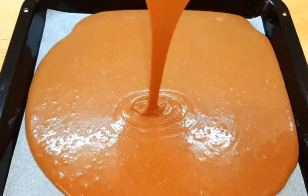 Большой шоколадный пирог к чаю на всю семью! Готовится на раз-два: быстро и без лишних хлопот Большой шоколадный пирог к чаю на всю семью! Готовится на раз-два: быстро и без лишних хлопот