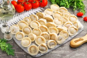 Пельмени в мультиварке на пару Пельмени в мультиварке на пару