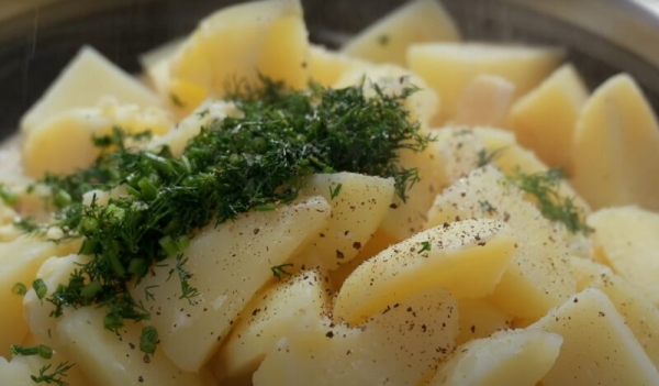 Картофель больше не жарю. Идеальный рецепт молодой картошки: ароматный гарнир на любой случай