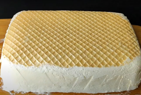 Всего 2 ингредиента! Мороженое «Пломбир»: рецепт за 5 минут в домашних условиях