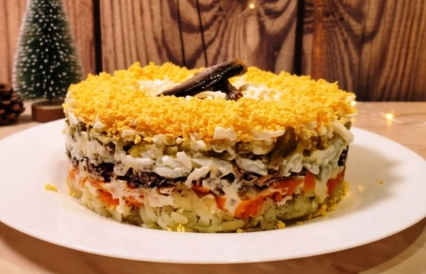 Праздничный салат «Любимчик» — лучший, среди блюд на Новогодний стол 2026!