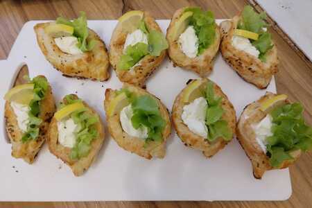 С форелью и творожным сыром "лодочки" С форелью и творожным сыром "лодочки"