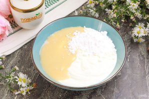 Торт из печенья с кремом из сметаны и сгущёнки Торт из печенья с кремом из сметаны и сгущёнки