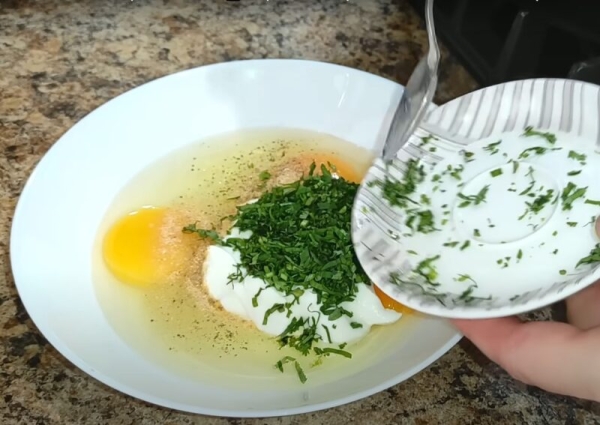 Такое блюдо захочешь снова и снова. Жареная картошка с салом и яйцом: шикарный рецепт Такое блюдо захочешь снова и снова. Жареная картошка с салом и яйцом: шикарный рецепт