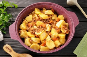 Тушеная картошка с фаршем Тушеная картошка с фаршем