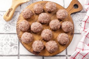 Фрикадельки с подливкой