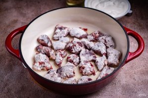 Печень говяжья в сметане