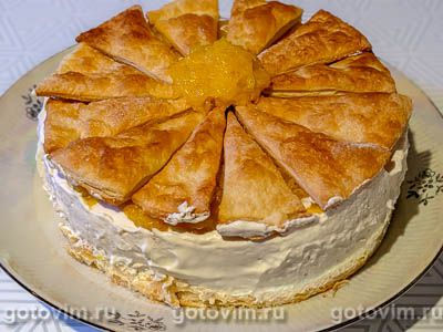 Апельсиновый торт из слоеного теста со взбитыми сливками