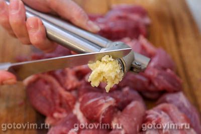 Рулет из рульки вареный в пленке (или пакете для запекания) Рулет из рульки вареный в пленке (или пакете для запекания)