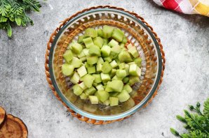 Пирог с клубникой, ревенем и посыпкой Пирог с клубникой, ревенем и посыпкой