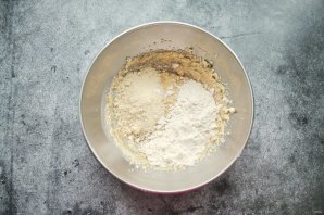 Пряный рождественский кекс с сухофруктами Пряный рождественский кекс с сухофруктами