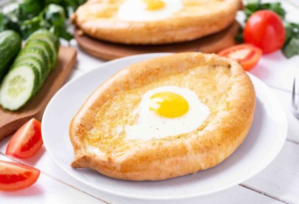 Хачапури по-аджарски без дрожжей Хачапури по-аджарски без дрожжей