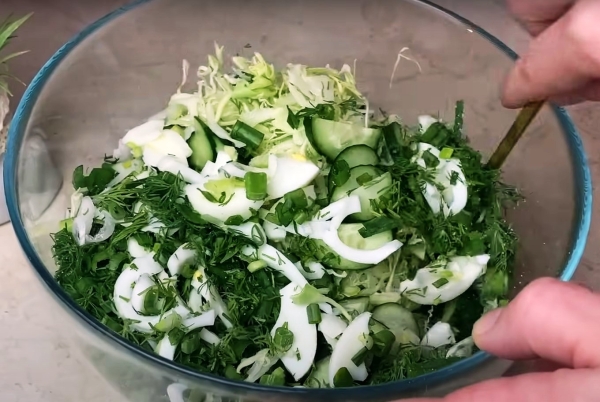 Хрустящий, сочный и невероятно вкусный! Самый летний салат из капусты: простой рецепт на скорую руку Хрустящий, сочный и невероятно вкусный! Самый летний салат из капусты: простой рецепт на скорую руку