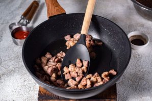 Каша с мясом в горшочке