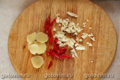 Карри из свинины с репой и перцем чили Карри из свинины с репой и перцем чили