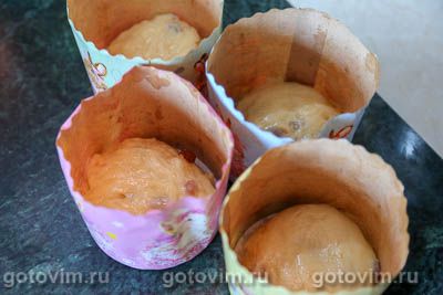 Кулич бриошь с изюмом