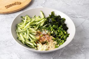 Холодный суп из огурцов по-корейски Холодный суп из огурцов по-корейски