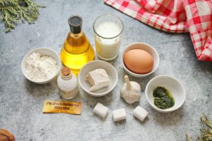 Чесночные булочки в духовке из дрожжевого теста Чесночные булочки в духовке из дрожжевого теста