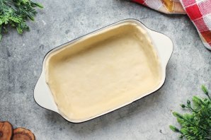 Пирог с клубникой и ревенем