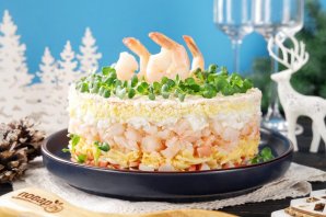 Салат слоеный с креветками