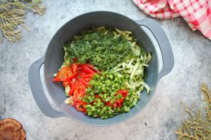 Салат с говяжьим языком и курицей Салат с говяжьим языком и курицей