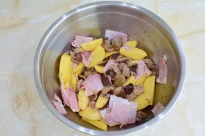 Котлеты из индейки с картофелем и грибами Котлеты из индейки с картофелем и грибами