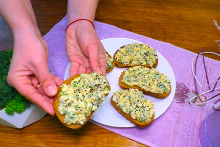 Закуска из маринованных огурцов Закуска из маринованных огурцов