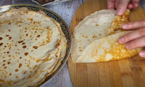 Такие блины готовлю на заказ уже 30 лет. Простой и очень вкусный рецепт Такие блины готовлю на заказ уже 30 лет. Простой и очень вкусный рецепт