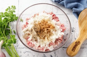 Кабачки с фаршем, чесноком и сыром Кабачки с фаршем, чесноком и сыром