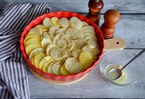 Опята с картошкой в духовке