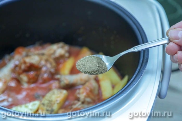 Чахохбили из курицы с картофелем в мультиварке