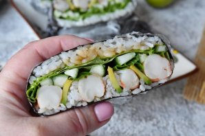 Суши сэндвич с креветкой Суши сэндвич с креветкой