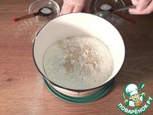 Белый хлеб домашней выпечки