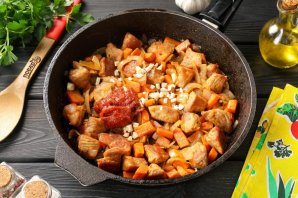 Гуляш классический из свинины Гуляш классический из свинины