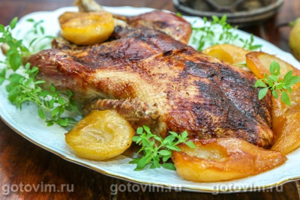 Утка с грушами в карамели
