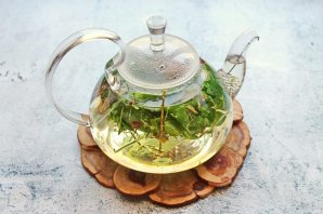 Чай из зверобоя, душицы и мяты Чай из зверобоя, душицы и мяты