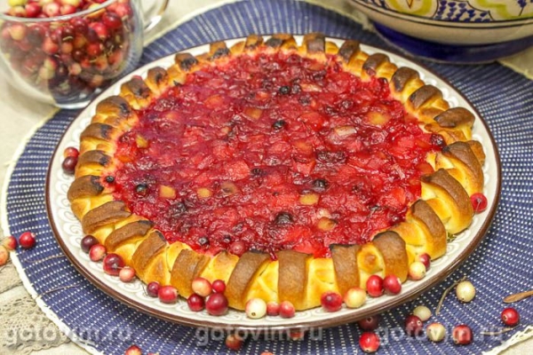 Открытый пирог с клюквой и яблоками Открытый пирог с клюквой и яблоками