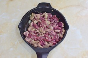 Теплый салат с печенью и грибами Теплый салат с печенью и грибами