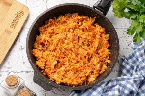 Слоеный салат с куриной печенью Слоеный салат с куриной печенью