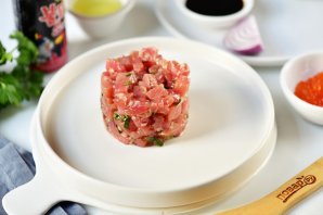 Тартар из тунца Тартар из тунца