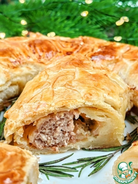 Пирог с тефтелями и сыром Пирог с тефтелями и сыром