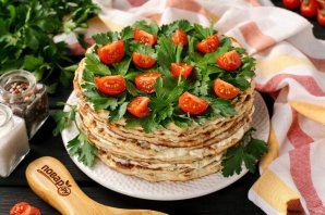 Мясной закусочный торт с грибами и маринованными огурцами Мясной закусочный торт с грибами и маринованными огурцами