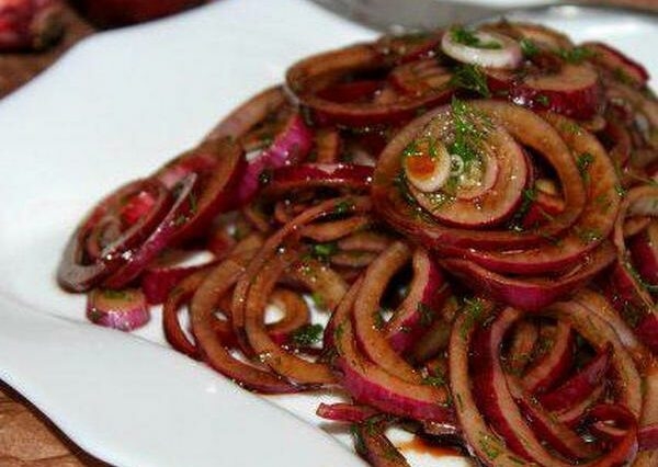 Маринованный лук с бальзамическим уксусом и горчицей Маринованный лук с бальзамическим уксусом и горчицей