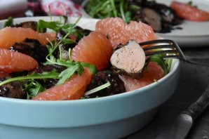 Куриная печень по-анжуйски Куриная печень по-анжуйски