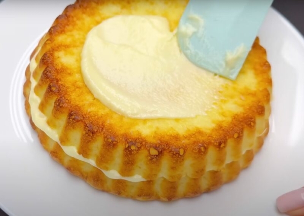 Творожный десерт: без муки, овсянки и крахмала. Низкокалорийный торт без сахара Творожный десерт: без муки, овсянки и крахмала. Низкокалорийный торт без сахара