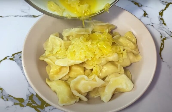 Вареники с картошкой по-казахски. Сытное вкусное блюдо для обеда или ужина Вареники с картошкой по-казахски. Сытное вкусное блюдо для обеда или ужина